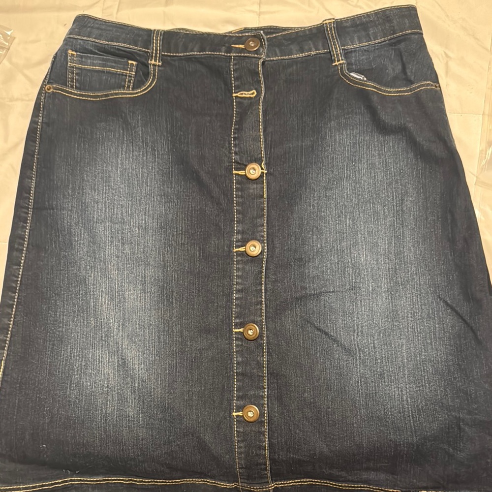 Denim Button-Front Skirt size 14